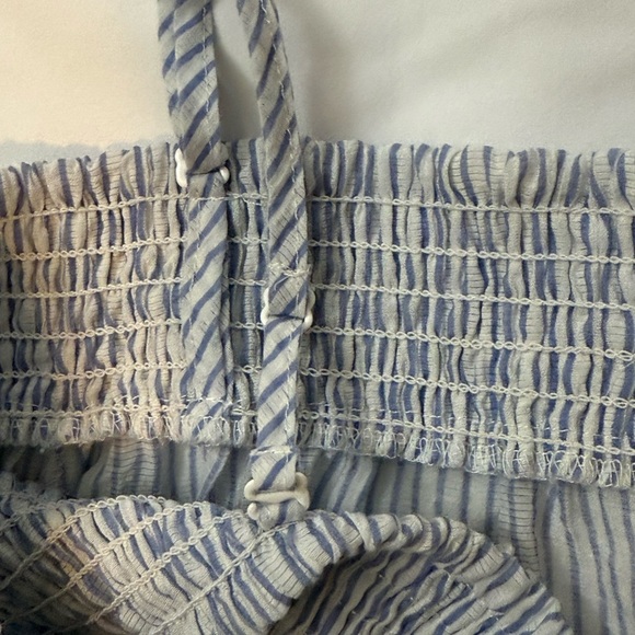 Hem & Thread Blue and White Linen Blouse Size Large - Picture 2 of 4